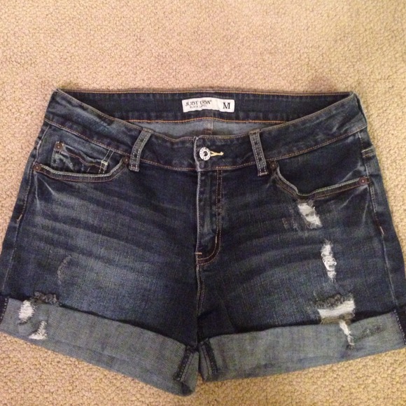 Mid rise stretchy jean shorts from boutique