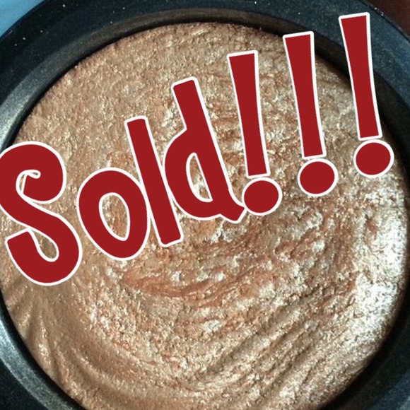 Mac whisper of Guilt extra definition skin finish - Picture 1 of 1