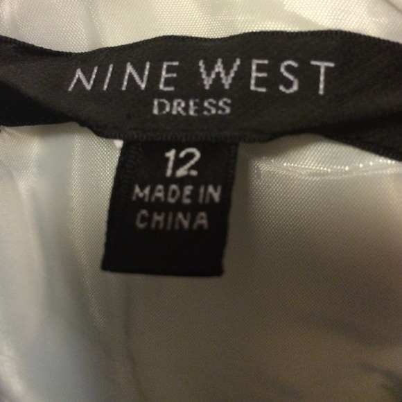 🌷SOLD IN BUNDLE🌷 Gorgeous Nine West Dress - Picture 4 of 4