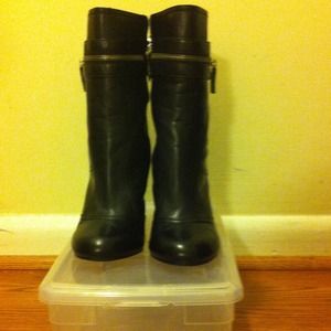 Black BCBG boots