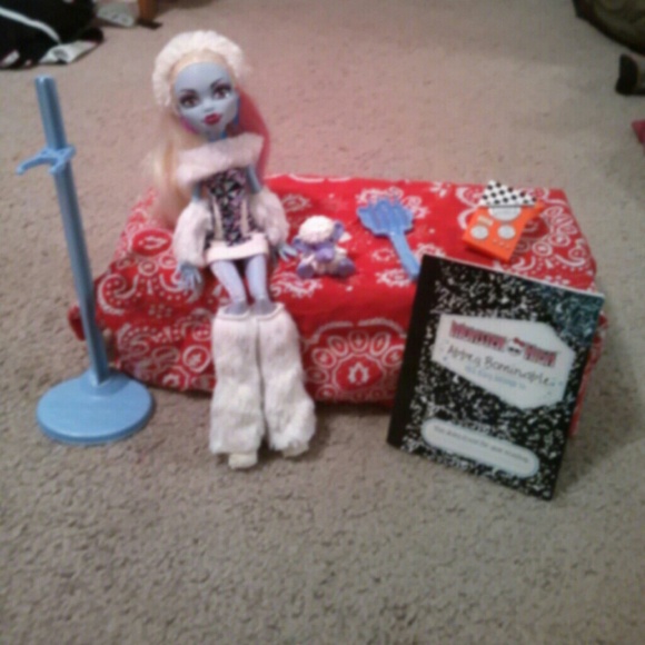 Bundle for @melorareed