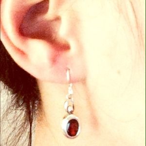 Sterling silver & garnet earrings & pendant