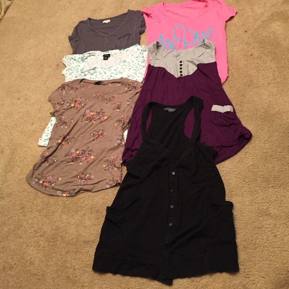 5 t shirts! 😍 and one vest cardigan😍