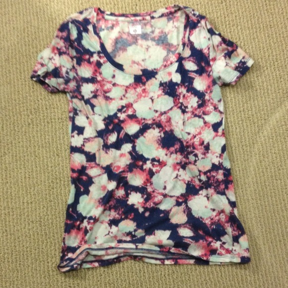 Urban Tee