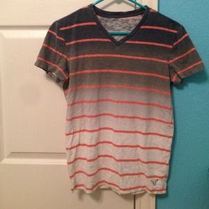 American Eagle striped ombré v-neck shirt!
