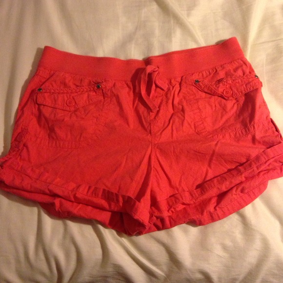 Coral cargo shorts
