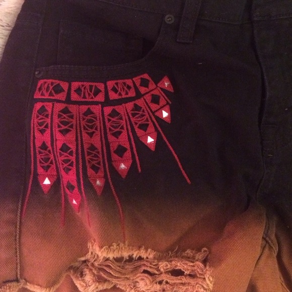 High waisted shorts - Picture 3 of 4