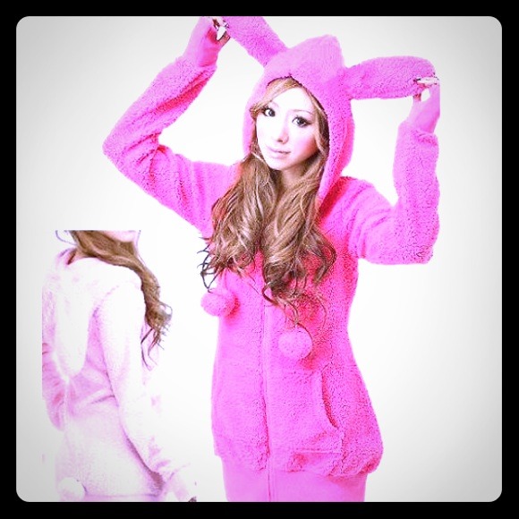 Sweaters - Pink kawaii bunny hoodie 💖💕