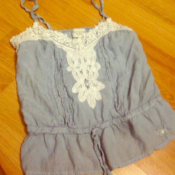 gilly hicks top
