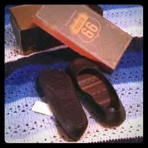 Black ballerina flats