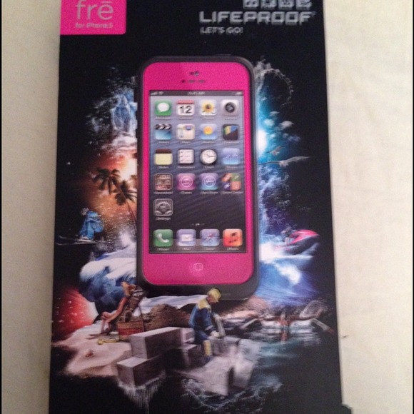 [MAKE ME AN OFFER!] iPhone 5/5s Lifeproof Case