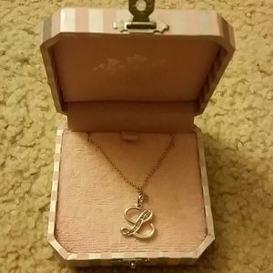 Juicy L" neckalace