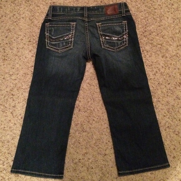 BKE Capri 26