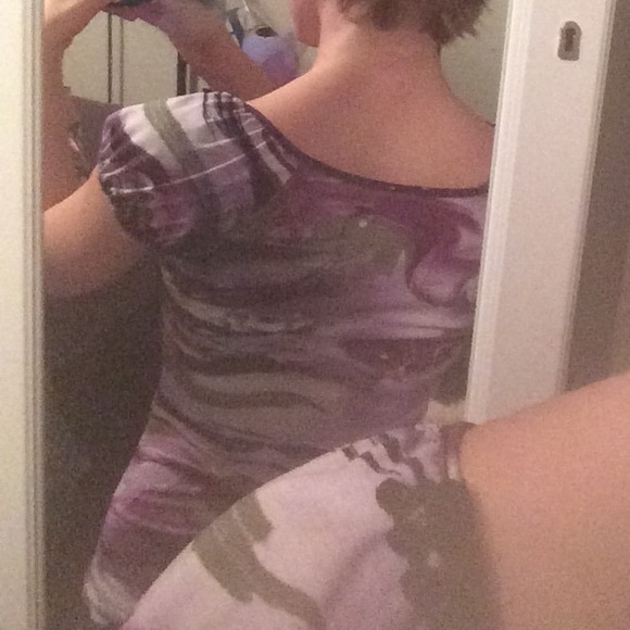 Green and Purple Marble Top🌷💐 - Picture 3 of 3