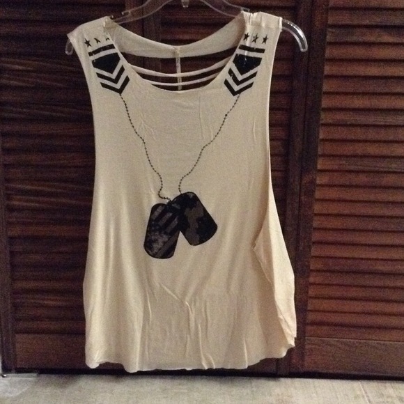 Tops - Muscle Tee with cuts in the back