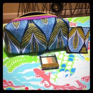 ⭕️Bundle⭕️ Estée Lauder MAKEUP BAG