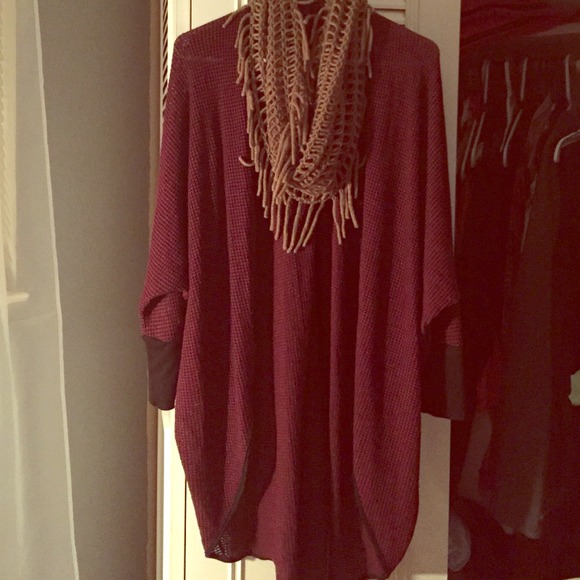 Gorgeous boutique find long falllll sweater 💋