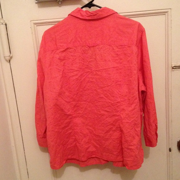 💛 Button up shirt - Picture 2 of 2