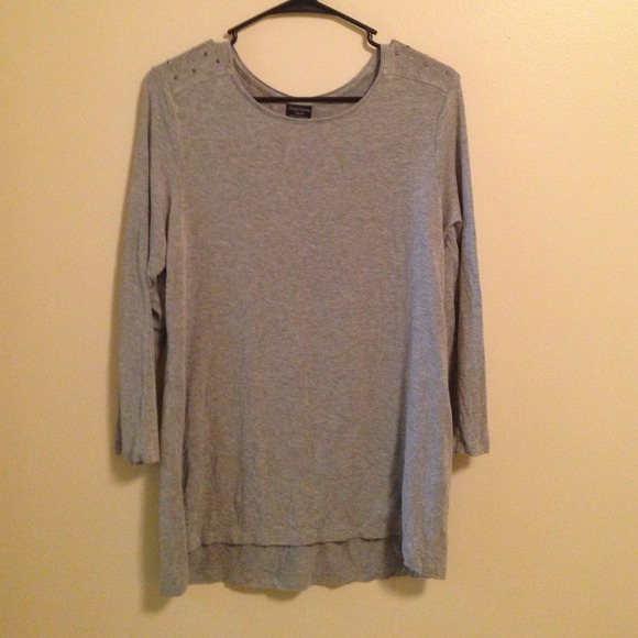 Cute gray high low shirt