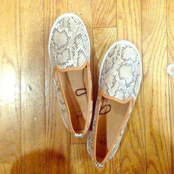 Faux Cobra Skin Slip-on Shoes