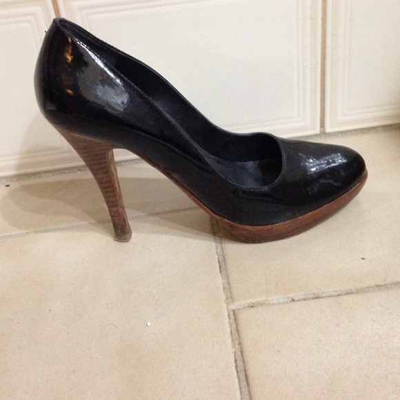 Black patent leather pumps