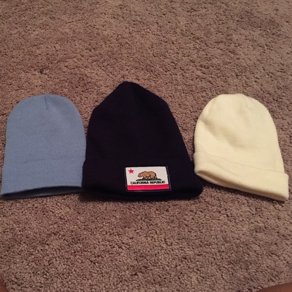 Beanie bundle!!
