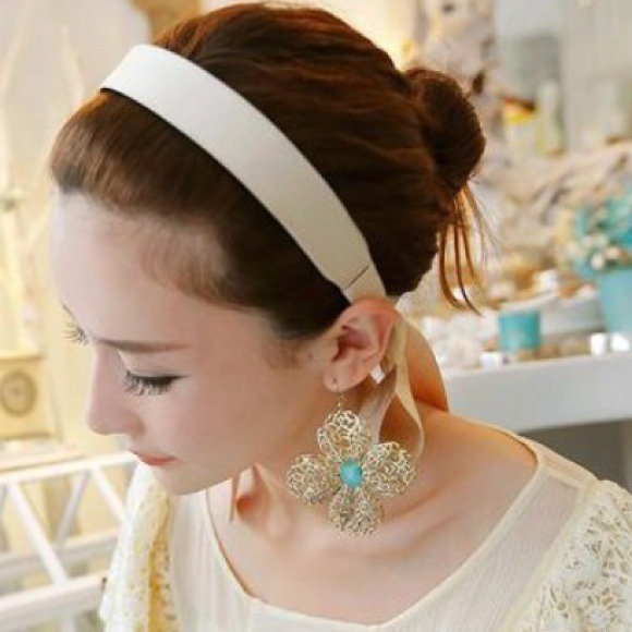 Lovely bohemia teal gem earrings - Picture 2 of 3