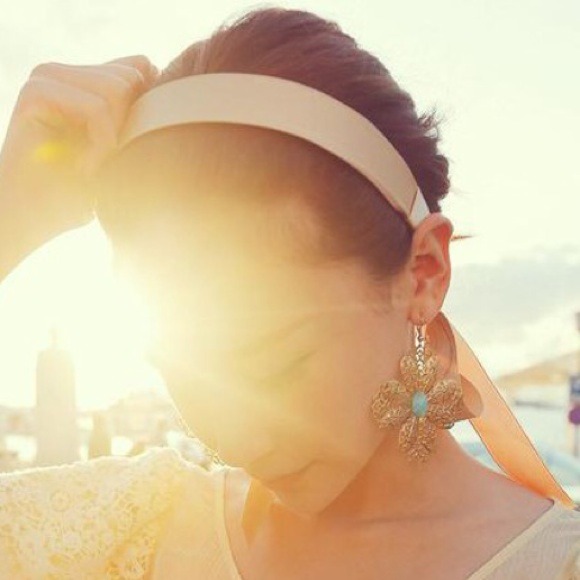 Lovely bohemia teal gem earrings - Picture 3 of 3