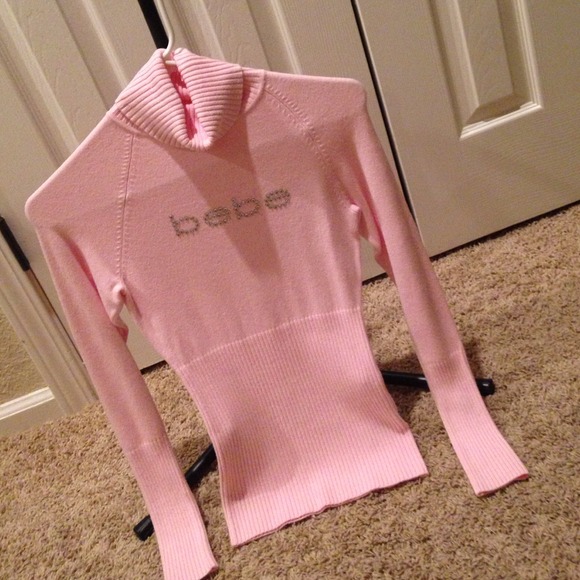 Light Pink Bebe turtleneck NWOT