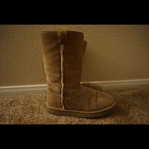 American Eagle Outfitters' UGG inspired boots