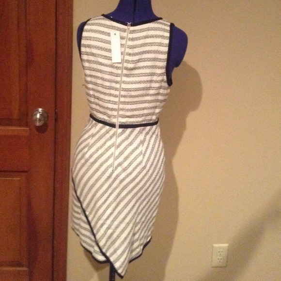 Knit dress NWT HOST PICK X3!!ππππππππππ - Picture 2 of 3