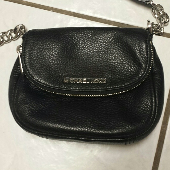 ❎ SOLD ❎ Michael Kors Black Leather Shoulder Bag - Picture 1 of 4