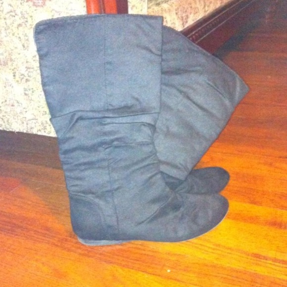 Black boots