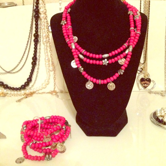 Hot pink boho Beaded necklace & bracket set