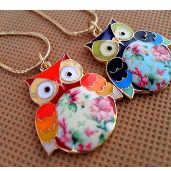 Adorable flower design owl necklace - Picture 2 of 3
