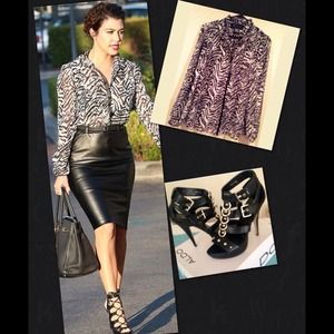 RESERVED💕Kardashion Kollection ZEBRA Blouse🎀