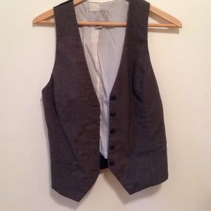 Super cute vest!