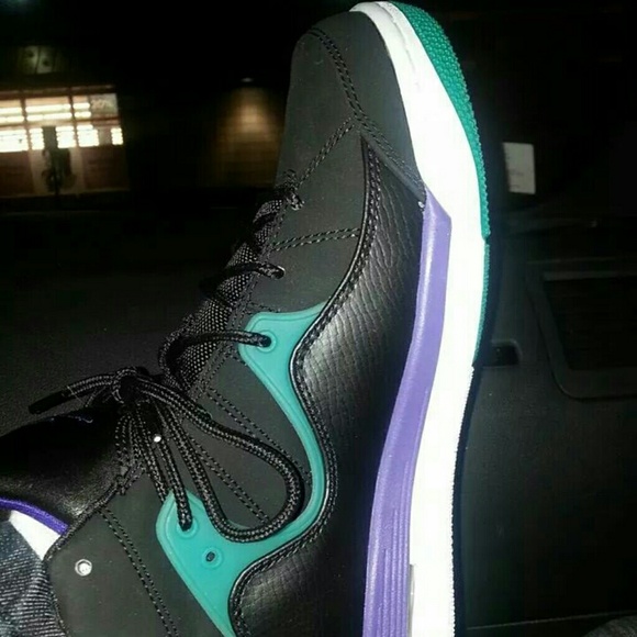 adult size 9 Jordan
