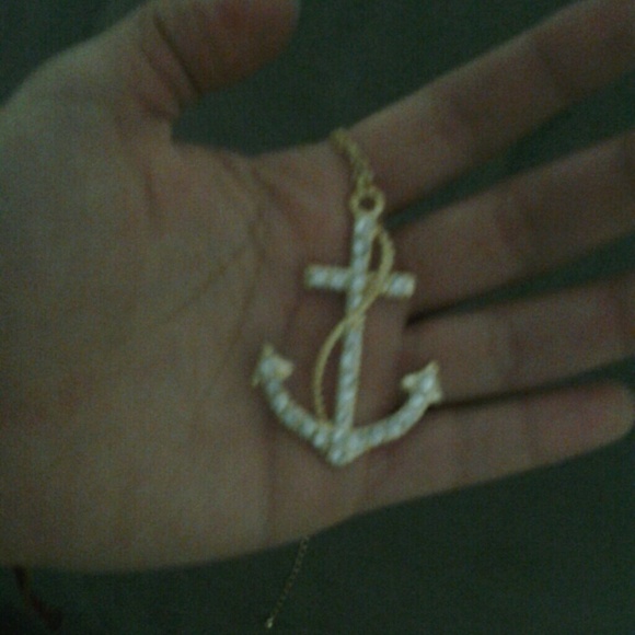 Anchor necklace