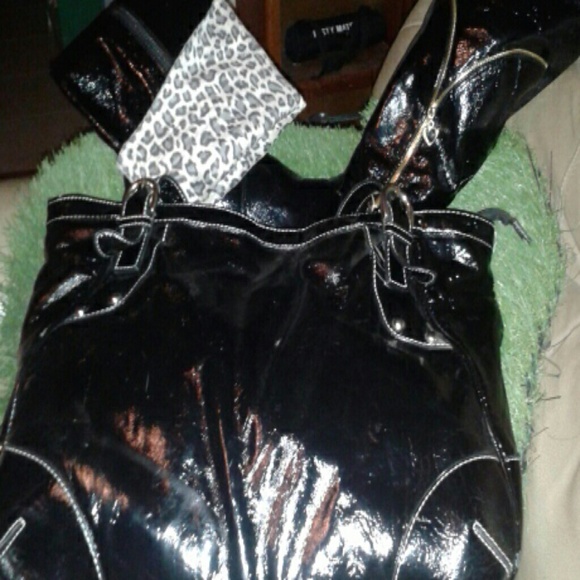 "BOOT&PURSE" - Picture 2 of 3