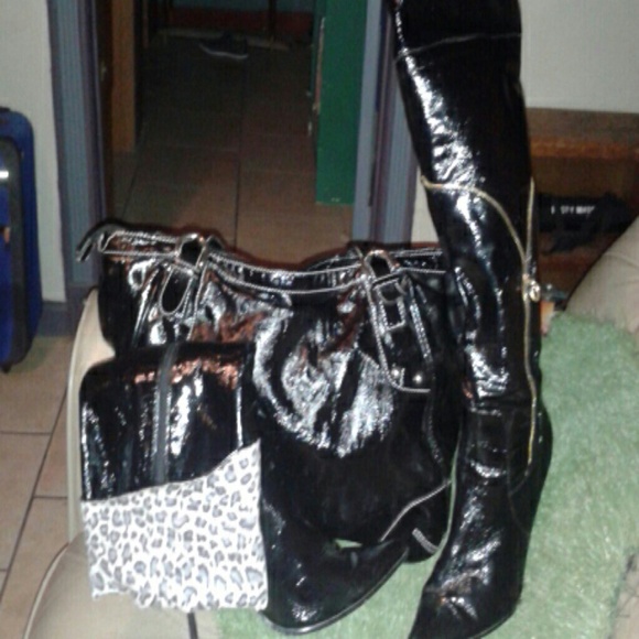 "BOOT&PURSE" - Picture 3 of 3
