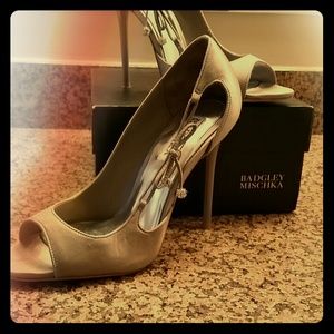Badgley Mischka Pumps