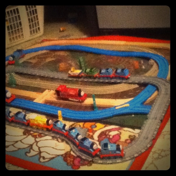 Gray tracks thomas n friends for magnetic cast