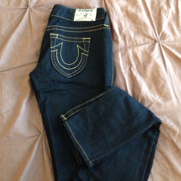 Skinny leg, dark blue, gold stitch True Religions