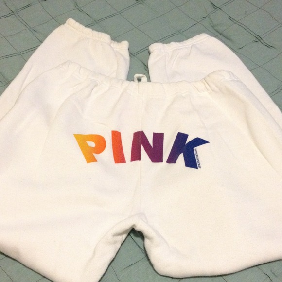🎉SALE🎉 VS PINK white cropped sweat pants.