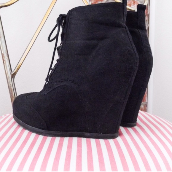 Black Mossimo Ankle Boots - Picture 2 of 2