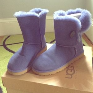 Bailey Button Uggs