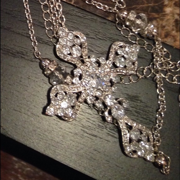 Long silver necklace - Picture 2 of 2