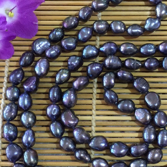 🎉HP🎉NWOT 46" 12mm Black Baroque Pearl Necklace - Picture 2 of 2