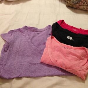 Super soft t shirt bundle!! All 4 for 12$ !!